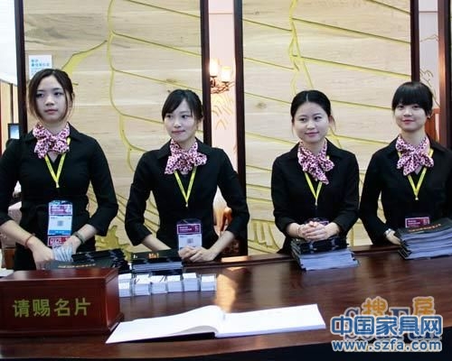 深圳家具展,美女模特5
點擊圖片查看下一頁 深圳家具展,美女模特5