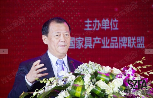 保育鈞、姚景源親切接見(jiàn)中國(guó)家具品牌節(jié)秘書長(zhǎng)